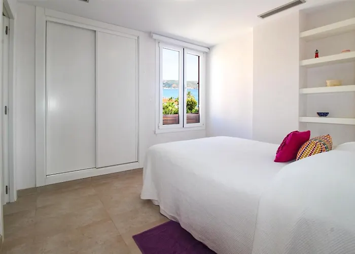 Brisas Del Mar. Edificio Cofisa * Хавеа